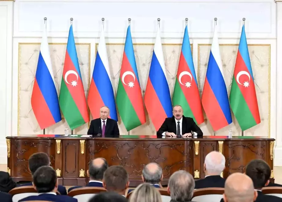 Azerbaycan Cumhurbaşkanı İlham Aliyev, Rusya Devlet Başkanı Vladimir Putin ile Güvenlik ve İş Birliği Konularını Görüştü