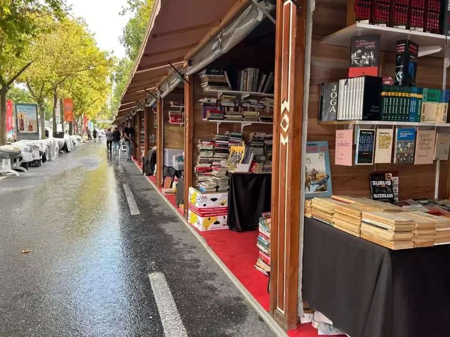 Beylikdüzü Sahaf Festivali devam ediyor