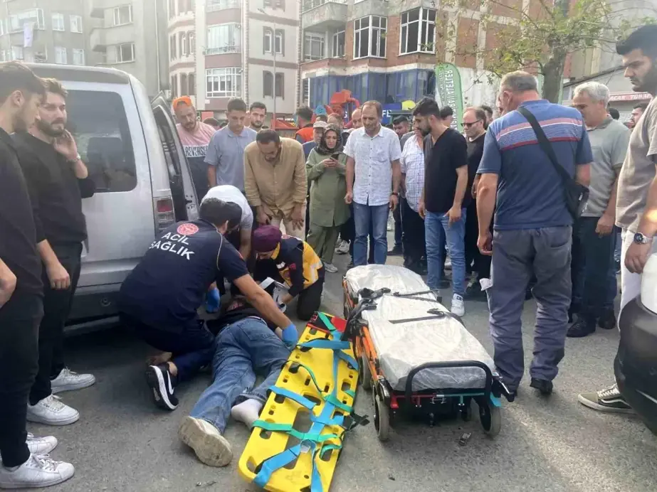 Ordu'da Motosiklet ile Hafif Ticari Araç Çarpıştı: 1'i Ağır 2 Yaralı