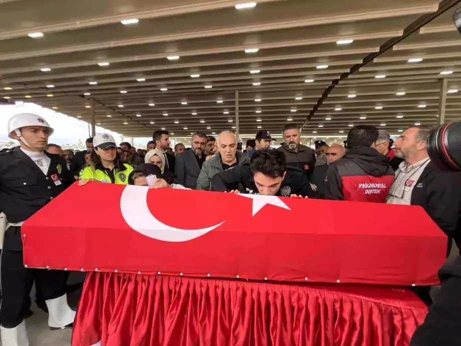 Şehit Polis Memuru Şeyda Yılmaz, Sivas'ta Son Yolculuğuna Uğurlandı