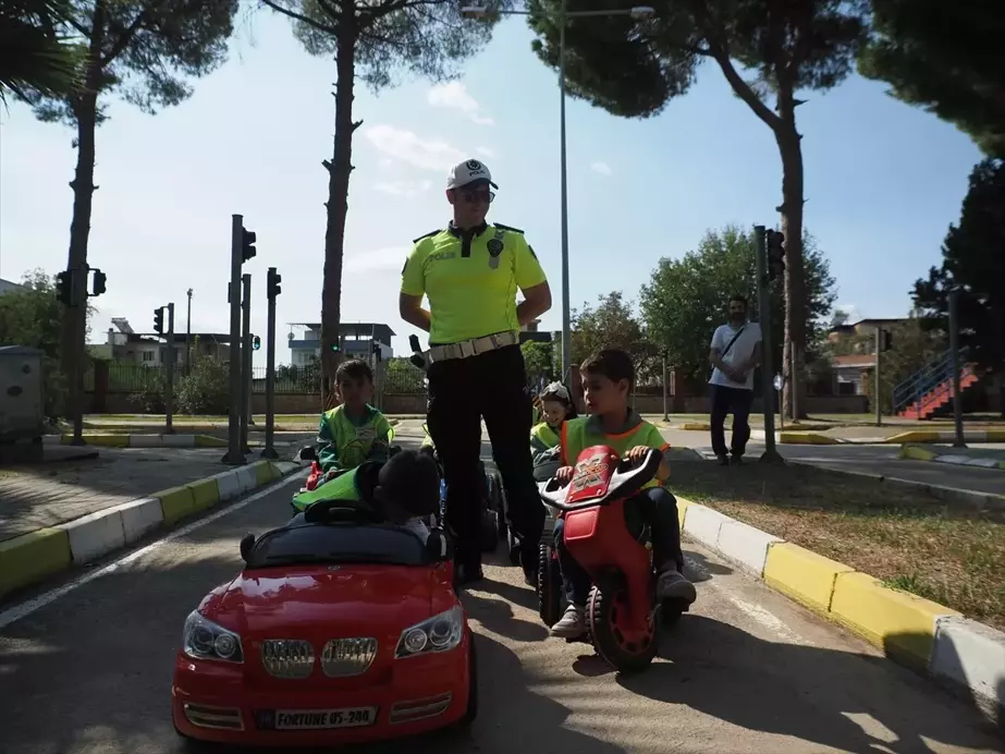 Nazilli’de Anaokulu Öğrencilerine Trafik Eğitimi Verildi