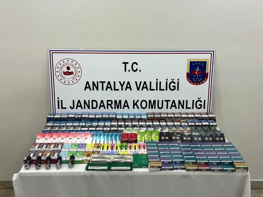 Antalya'da Kaçak Sigara Operasyonu: Çok Sayıda Ürün Ele Geçirildi