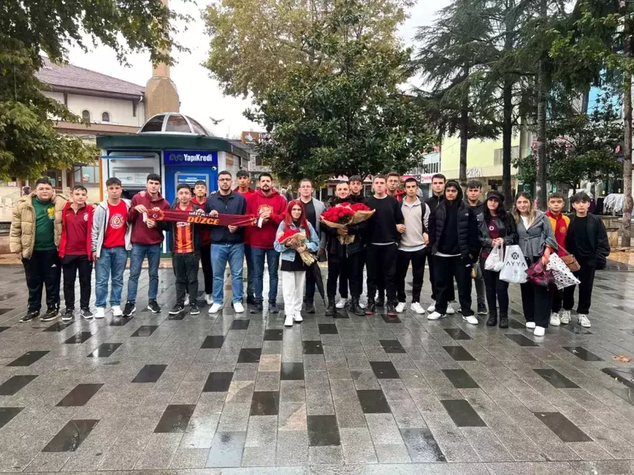 Düzce'de Taraftar Grupları Kadına Şiddete Hayır Dedi