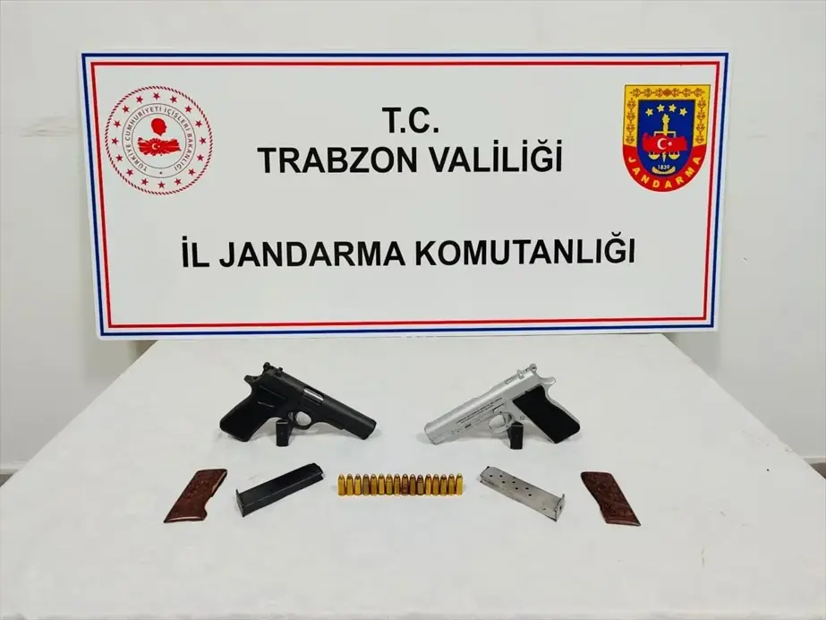 Trabzon'da Kaçak Silah Operasyonu: 2 Gözaltı