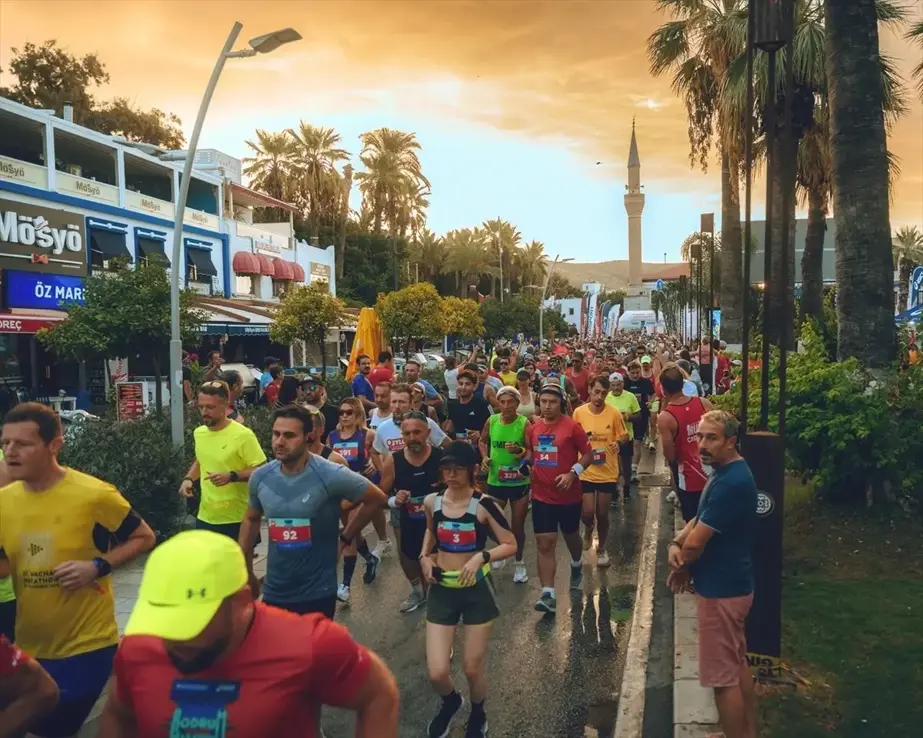 Bodrum'da 7. Intersport Asics Yarı Maratonu Koşuldu