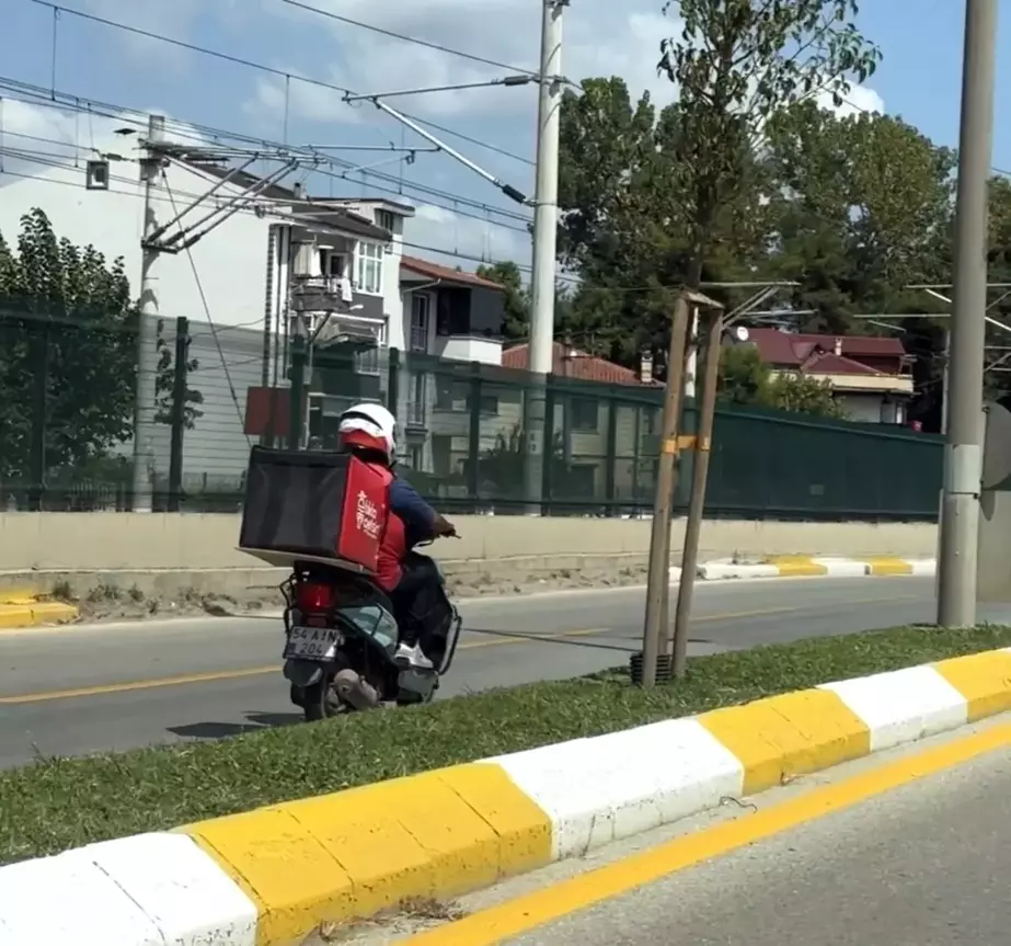 Tıkla Gelsin Kuryesi Ters Yöne Girdi