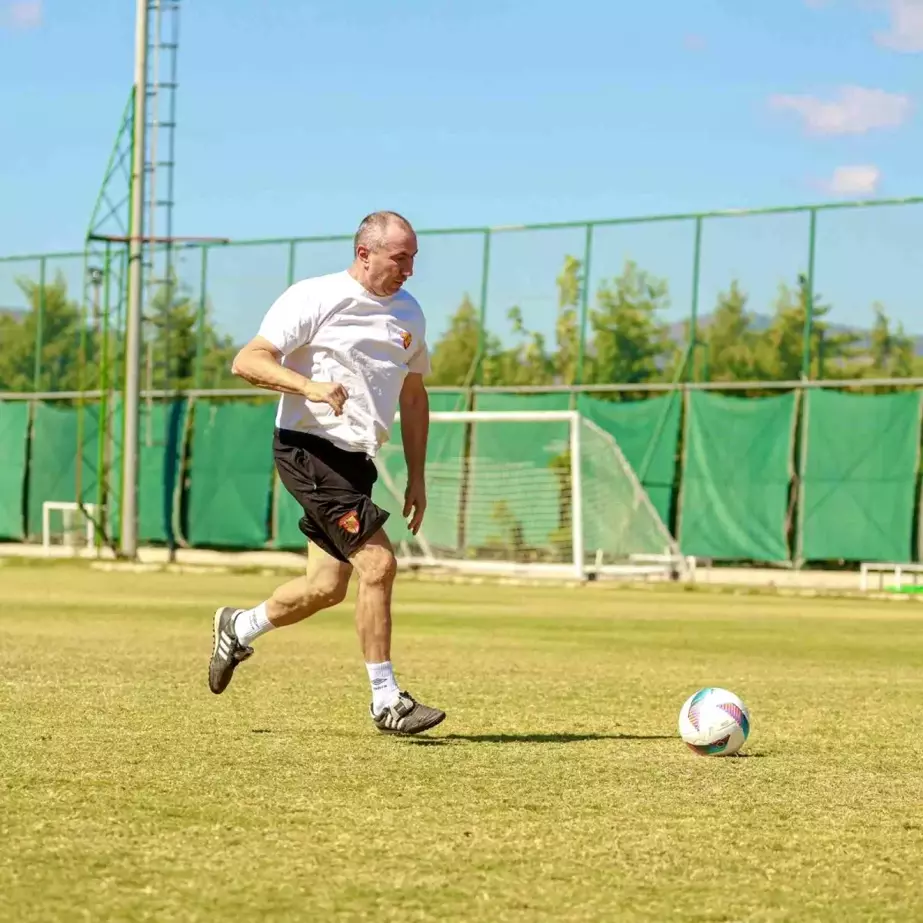 Göztepe, Stanimir Stoilov ile İç Sahada Yenilgi Yüzü Görmüyor