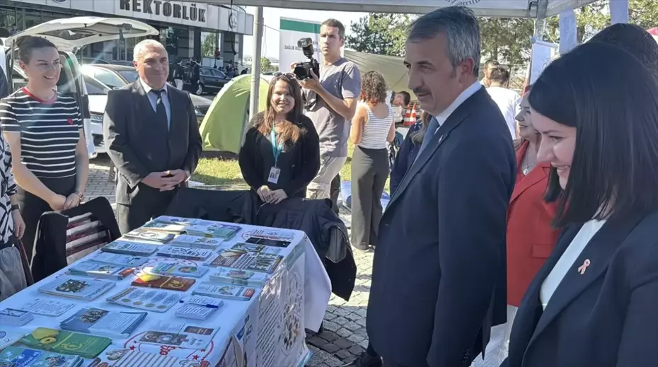 Edirne'de Üniversite Öğrencilerine Sağlık Hizmetleri Tanıtıldı